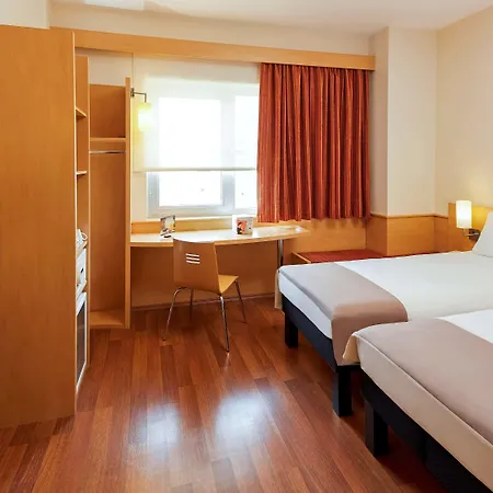 Ibis Hotel 3*