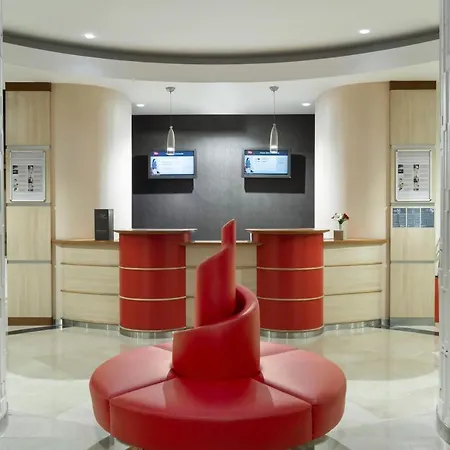Ibis Hotel 3*