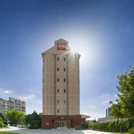 Ibis Hotell