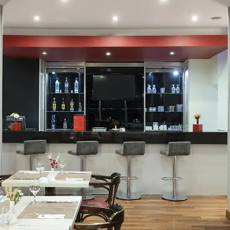 Ibis 3*