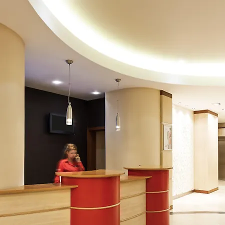 Ibis 3*