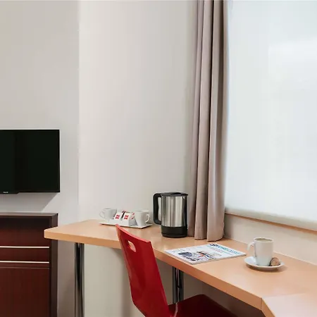 Ibis Hotel 3*
