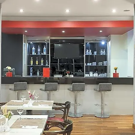 Ibis Hotell