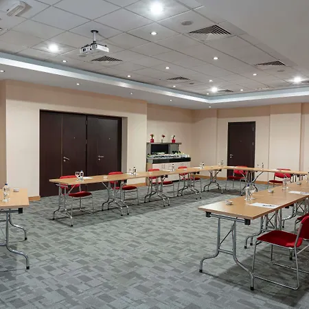 Ibis Hotel 3*